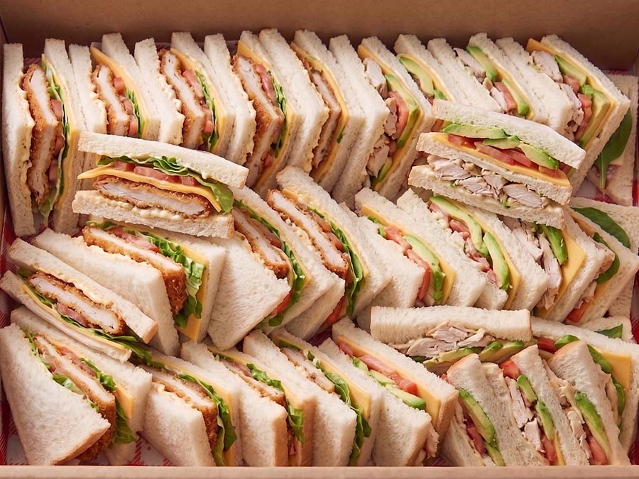CHICKEN SANDWICHES