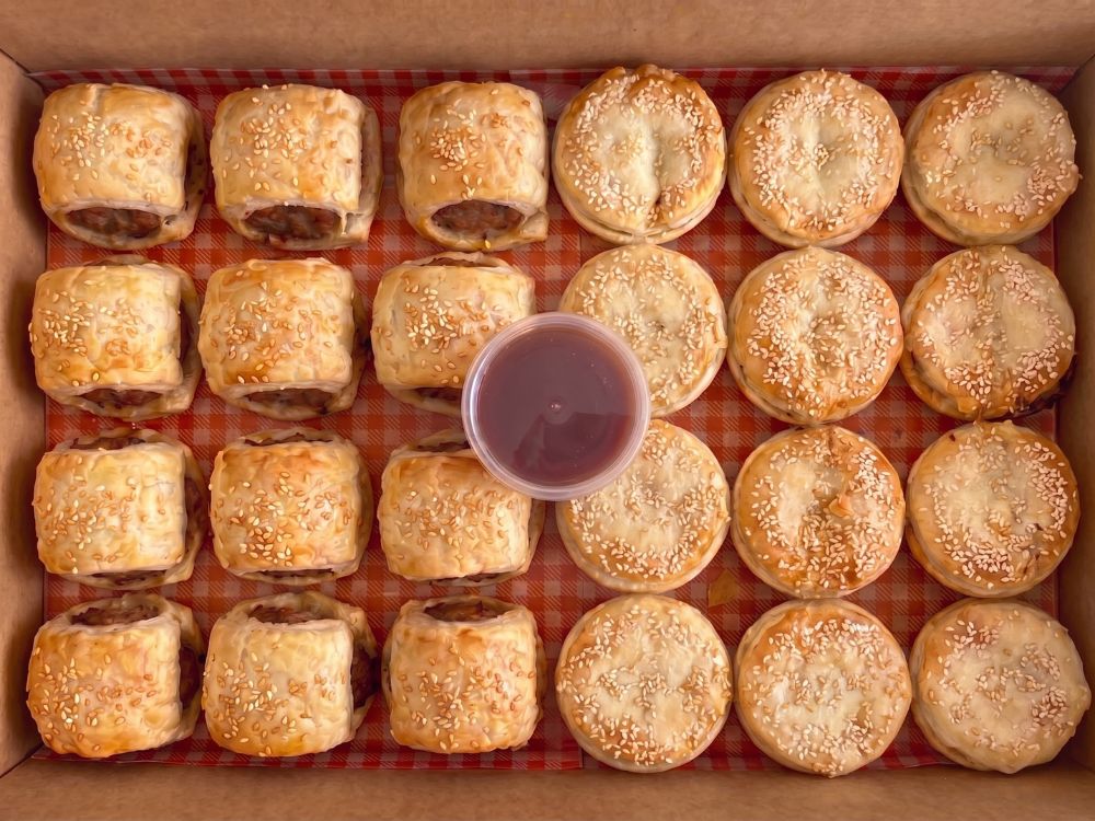 PIES & ROLLS COMBO